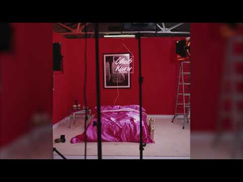 download lagu mp3 mp4 Layla Club Kuru, download lagu Layla Club Kuru gratis, unduh video klip Layla Club Kuru