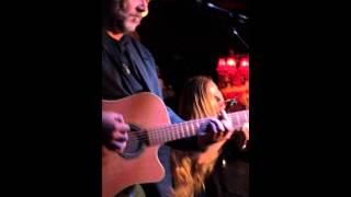 Russell Crowe performing Folsom Prison Blues at The Mint LA  2/28/15