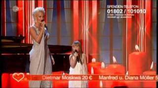 Sarah Connor and Worldstar Connie Talbot - duet Ave Maria