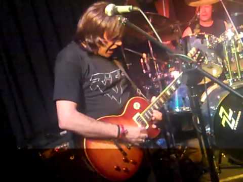 Bonzo Blues Band - Que Sea Rock (Riff)