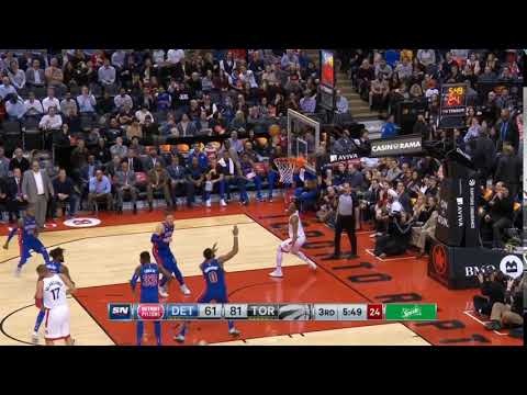 DeMar DeRozan blows a completely wide open two handed slam