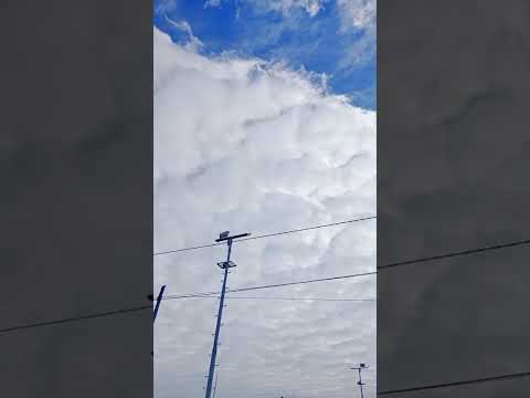 ☁️📸 EXTRAÑO FENÓMENO DE NUBES EN BELLA ITALIA
