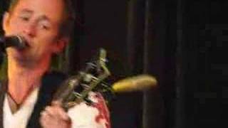 Beecake performing "I'm Sorry"