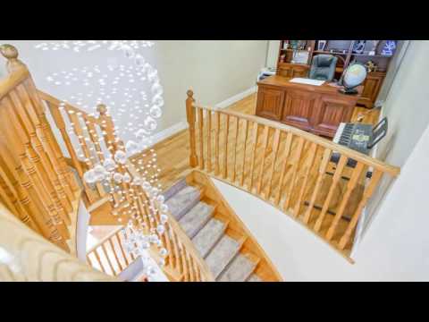154 Bonistel Crescent Virtual Tour