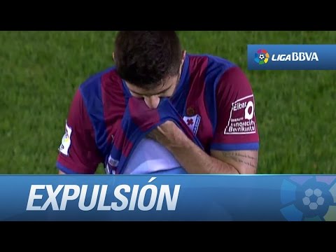 Expulsión de Raúl Navas