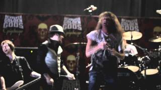 Asking Alexandria and Sebastian Bach Rehearse &quot;Youth Gone Wild,&quot; Take One