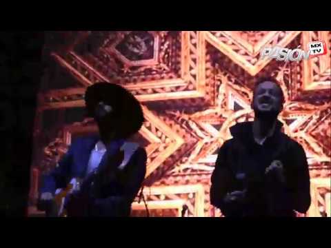 LA LEYENDA FT. LOS CLAXON- HAY ALGO EN TI