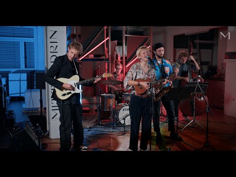 Hilka - Strasselatärneliechter (live @Mittendrin bei Fröhlich)