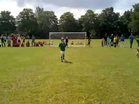 Jonathan C1: Jonathan E2 wint de penalty reeks en gaat door naar de Finale