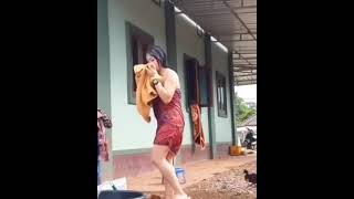 Download lagu Cewek mandi#short mp3