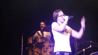 D&#39;Stefanie Heinzmann im Kaufleuten...