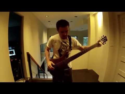 Bass cover/breakdown - Lloyd Banks & 50 cent - Porno Star (with bonus slap riff!)