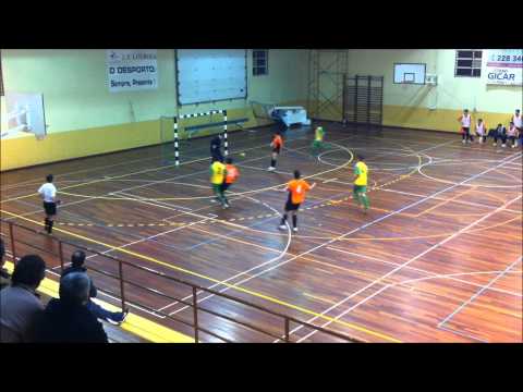 A.J.FIÃES vs Urrô - 1ª Divisão Distrital de Aveiro - Futsal Sénior 2013/2014: 11ª Jornada