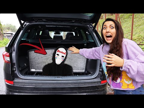 TROVIAMO UN NASCONDIGLIO SEGRETO NELLA MACCHINA NUOVA DEL DOTTOR GINIU!