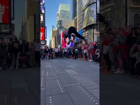 Times Square street breakdancing 917#breakdance #timessquare #manhattan #nyc #viral