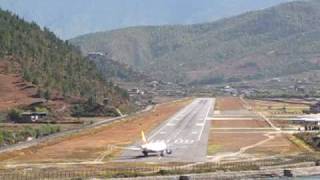 preview picture of video 'Drukair take-off from Paro'