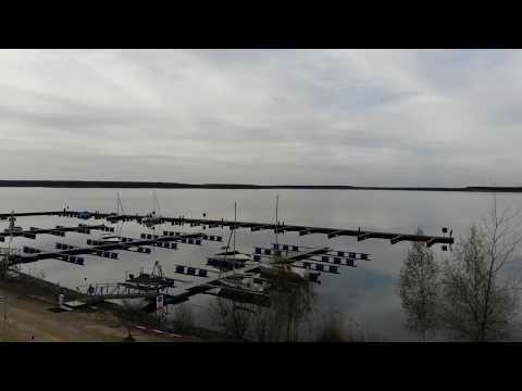 Drohnen Video vom Hafen direkt neben dem Leuchtturm am Geierswalder See