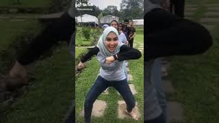 Download lagu Awek tudung mp3 Download lagu Awek tudung mp3