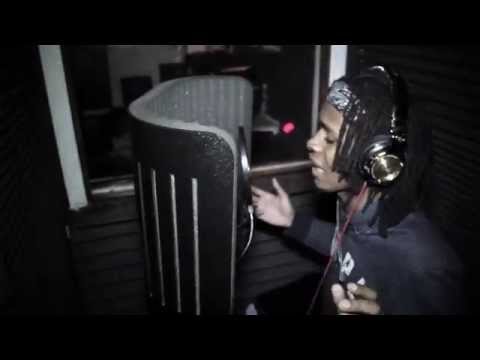 DJ Jayhood Feat. Blaze The Rebel - Pull Up