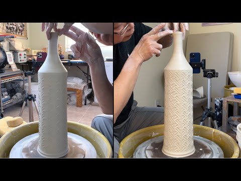 571.  Throwing a Tall Thin-necked Roller Texture Bottle with Hsin-Chuen Lin 林新春 細頸滾花紋瓶拉坯示範