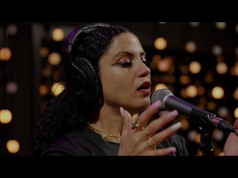 EMEL - I'll Leave (Live on KEXP)