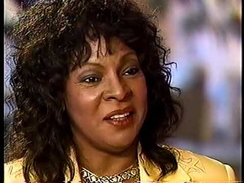 Martha Reeves tell her story, being interviewed while promoting her book,Dancing In The Street 1994