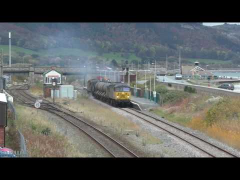 (HD) Colas Rail 56113 TNT 56087 THRASH away from Abergele & Pesnarn working - 3S71 - 3/11/16