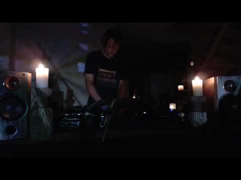 Korben playing Rexilient from Miguebar / Techno mix