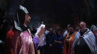 Սուրբ Էջմիածնից Հայրավանք է տարվել Հիսուս Քրիստոսի խաչափայտի մասունքը