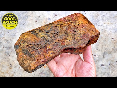 Extremely Rusty and Abused Axe Restored into a Masterpiece You Have Never Seen Before