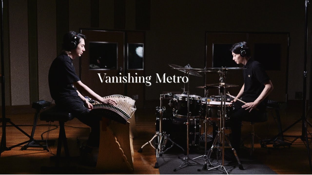 Vanishing Metro(LEO&大井一彌/produce&music: 網守将平)LEO, koto&Kazuya Oi, drums/produce&music:Shohei Amimori