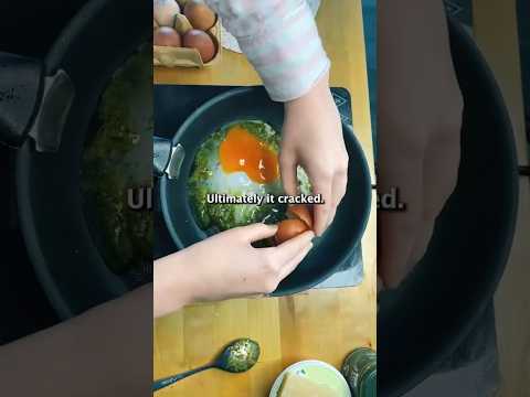 Pesto eggs 🍳