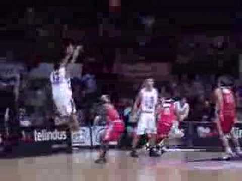 15 17-10-07 BCO-Charleroi - Blue-eye Chris Mc Cray for three