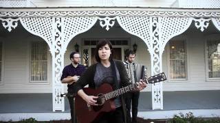 Laura Stevenson and the Cans - The Healthy One (Nervous Energies session)