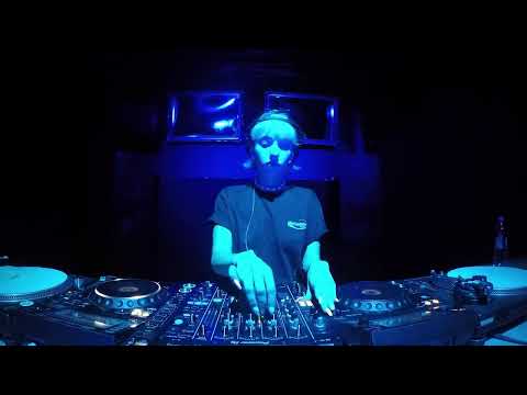 The Blue Oyster: Surnois / 05.09 / 18 - 19