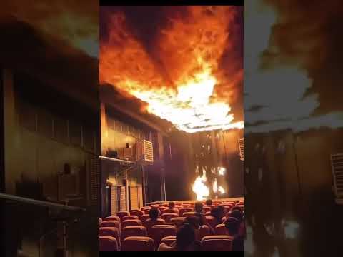 Um INCÊNDIO desses você encararia?! 🔥🔥🔥😅 #fogo #incendio #bombeiros #firefighter