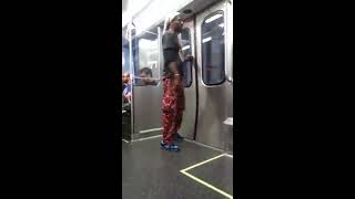 El Train Rapper