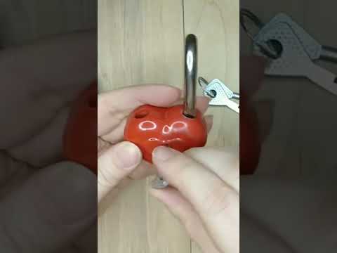 The padlock! The heart 💗 #shorts #lock #heart