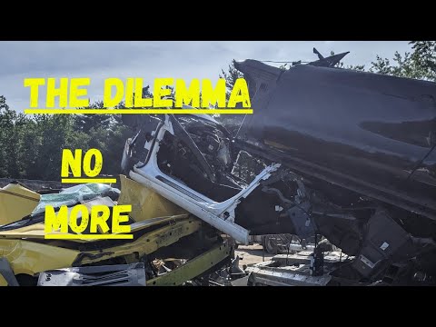 Thumbnail for 60th Anniversary C6 Corvette Z06 gets Crushed by Corvet