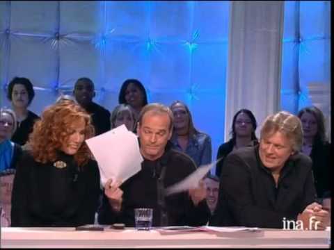 Kiss break Marie Eve Janvier - INA Archive