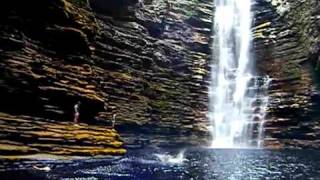 preview picture of video 'Cachoeira do Buracão - nadando pelo Canion'