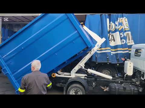 Camión Multilift porta-contenedores de Recuperaciones Galán