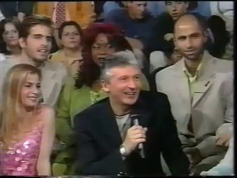 Roger Louret et la troupe des Années Tubes