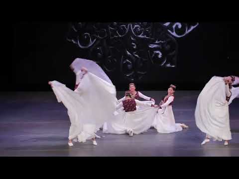 Школа танцев «Эсма» Ансамбль Қербез - «Таджикский танец»