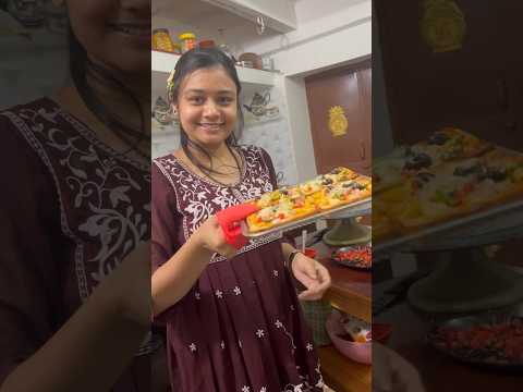 Aaj meri pizza shop me bna nakli pizza😱 #shorts #shortsfeed #viral #trending #cake #trendingshorts