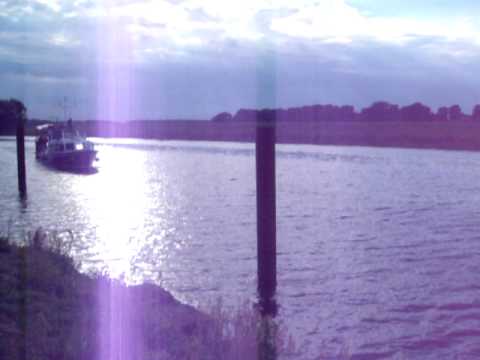 Dömitzer Hafen Einfahrt MS Hecht