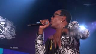 Charlie Wilson Performs Good Time