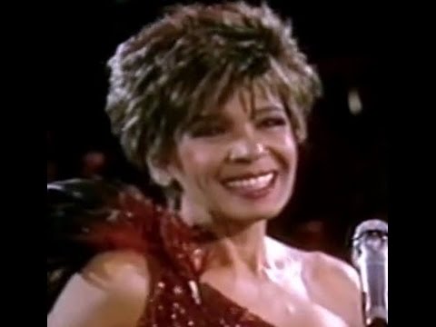 Shirley Bassey - SOMETHING (1987 Live in Berlin)