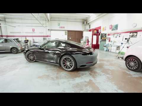 Porsche carrera 4s 911 bumper repair by Carrozzeria Opitergina