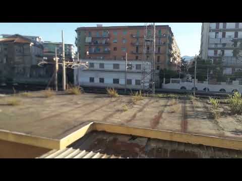 Intercity notte proveniente da Milano Centrale e diretto a Messina Centrale in arrivo a Battipaglia.